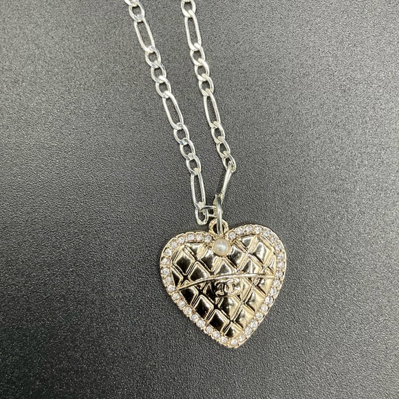 Chanel Charm Authentic with Unbranded Chain - Picture 3 of 9